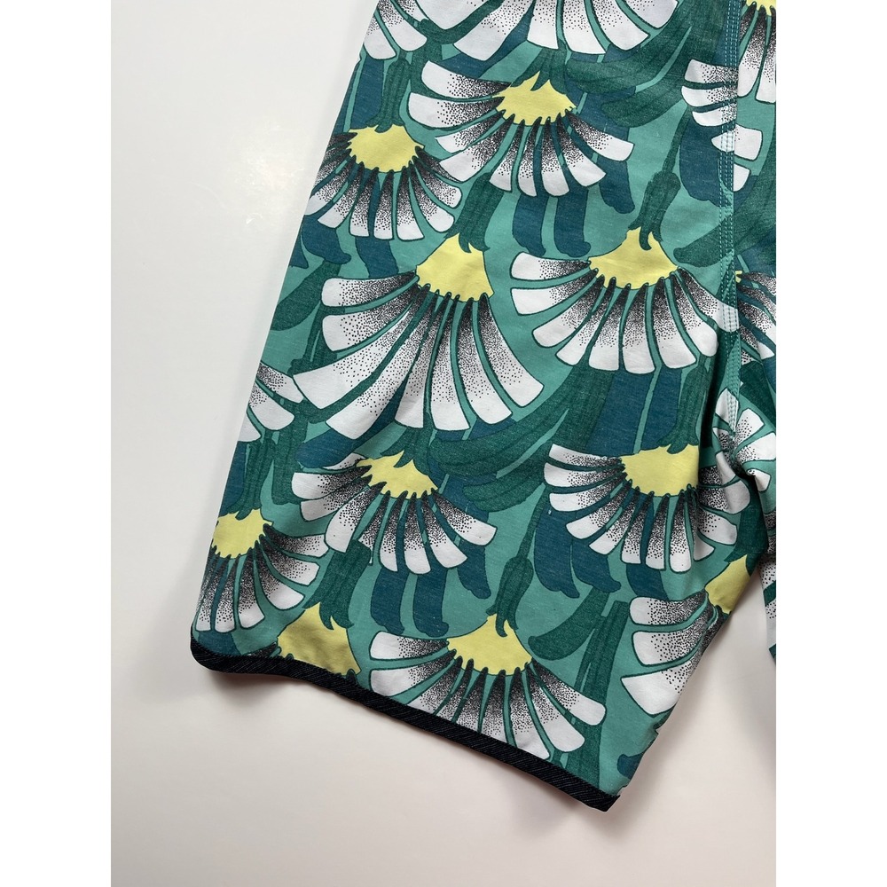 Vissla Mens 32 Board Shorts Upcycled Coconut Stretch Tropical Leaf Print Teal - Picture 11 of 11